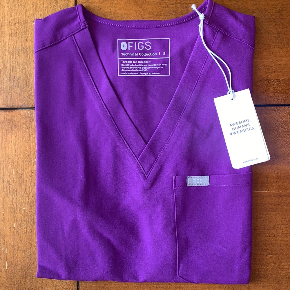 FIGS Magic Purple Scrub Set size Small